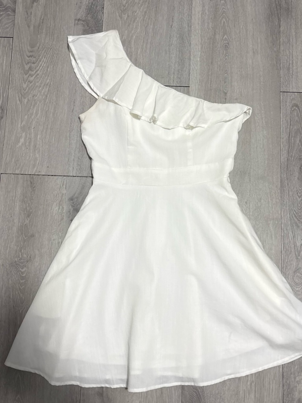 Francesca's Collections White One-Shoulder Ruffle Dress